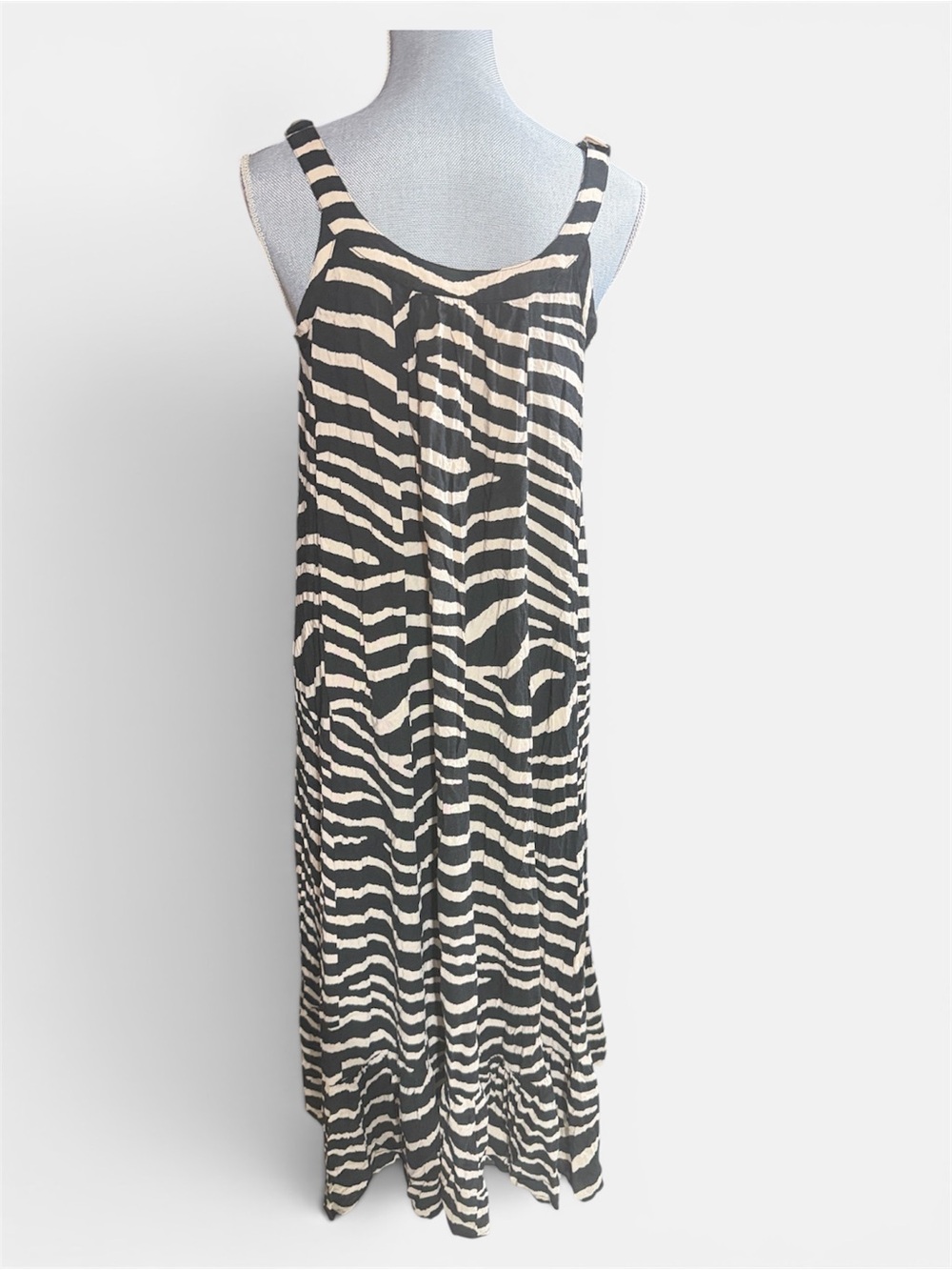 H&M Zebra Print Maxi Dress Women’s Size 2 Black White Sleeveless Casual Summer